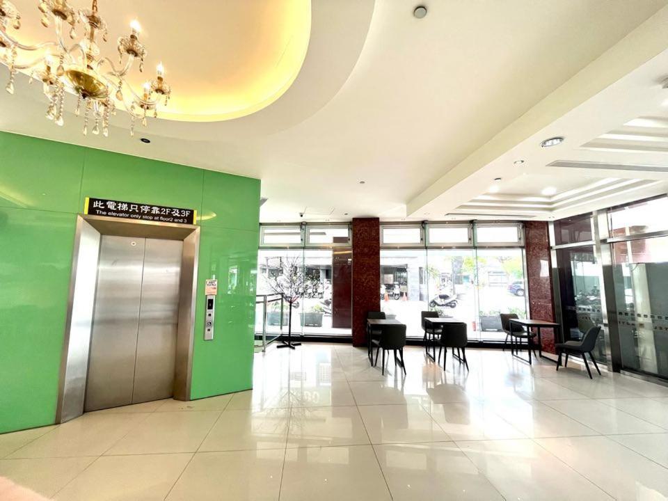 Lan Yin Tie Dao Hotel Тайнань Екстер'єр фото